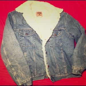 Men’s vintage Gap Denim Lined Trucker Coat